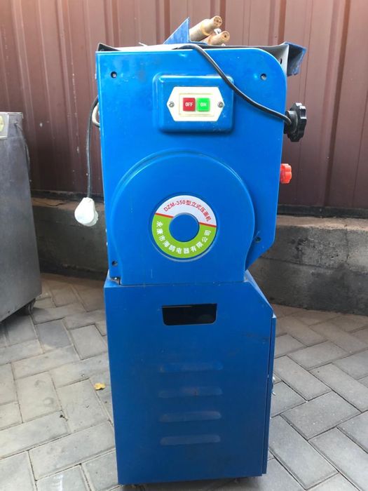 Мясорубку 2/1 , электрочайник ,лапшерезка , чопер