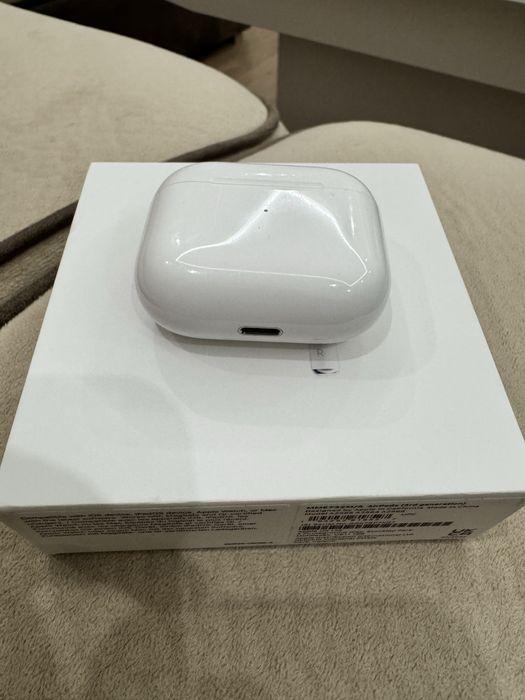 Apple AirPods Gen 3