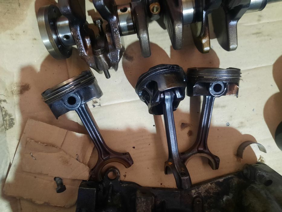 Piese logan motor 1,0 sce