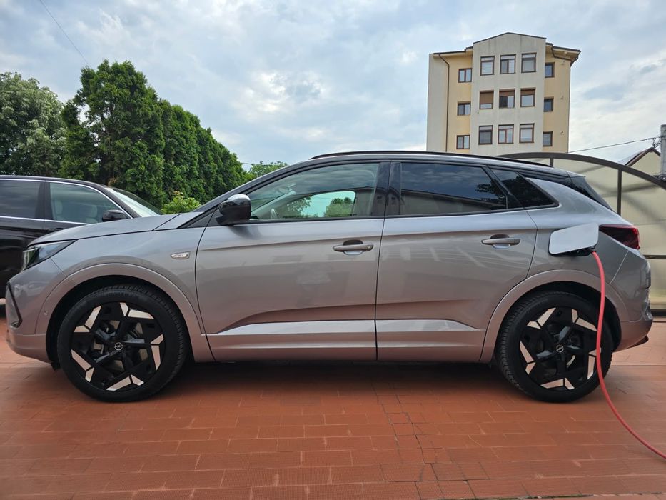 Opel Grandland X Cel mai Frumos si Dotat 4x4 Plug-in Hybrid 310 CP 2023 Garantie !