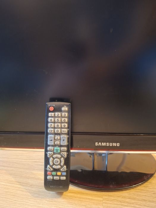 Монитор  , Тв  Samsung p2370