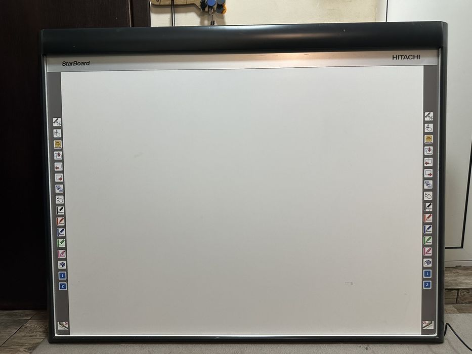 Интерактивна дъска HITACHI Made in Japan