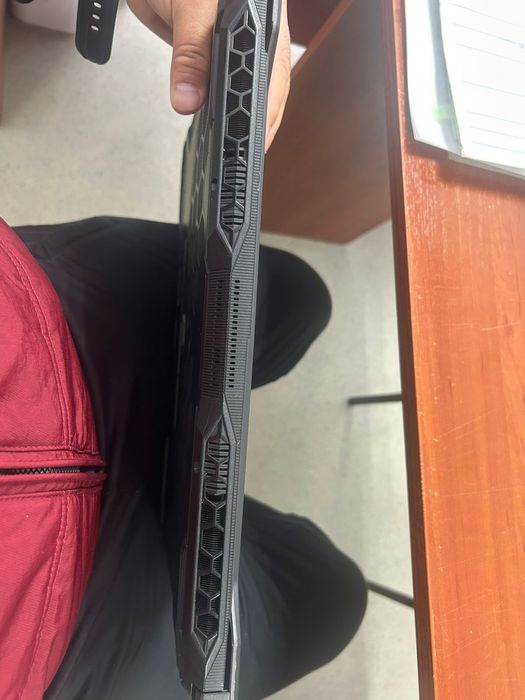 Супер мощный ноутбук...