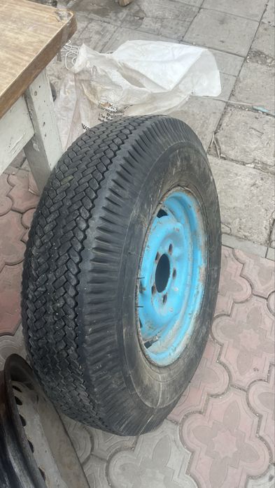 Продам колесо на москвич жигули