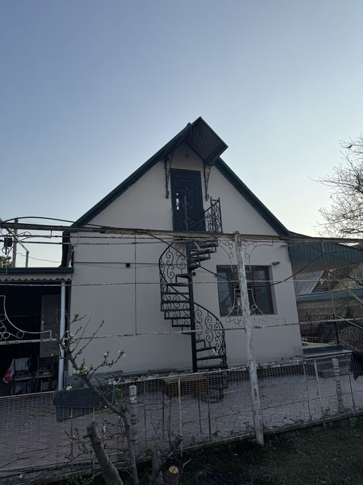 Сотилади дача, 6 сотих Продается дача 6 соток