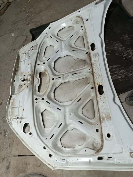 Капот  lada granta FL