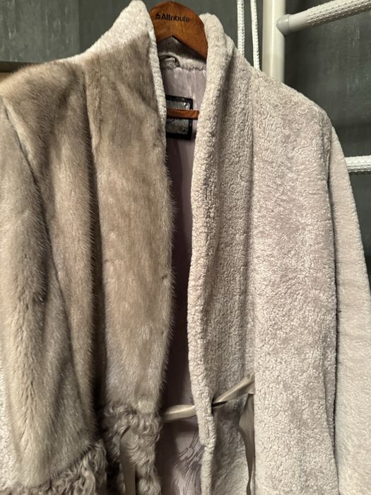 Продаю шубу новую