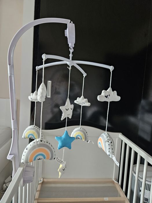 Продавам музикална детска играчка за кошара