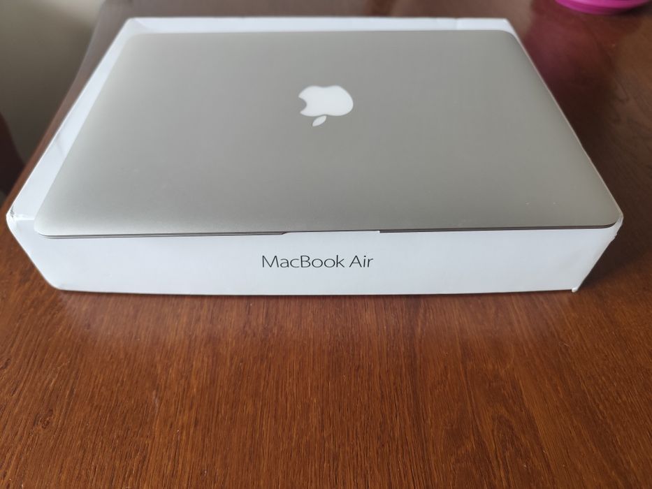 MacBook Air 13" 2018 1.8GHz 8GB RAM 121GB SSD A1466