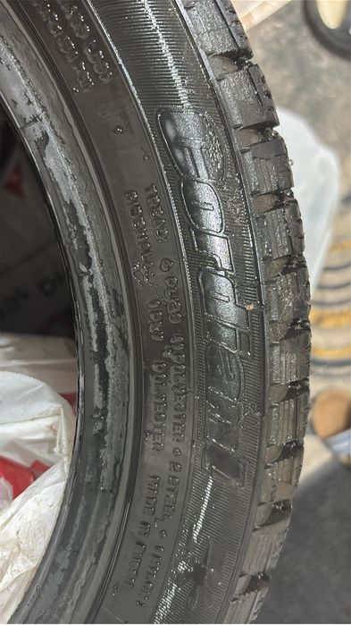 Продам почти новые зимные шины