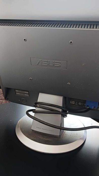 Екран за компютър