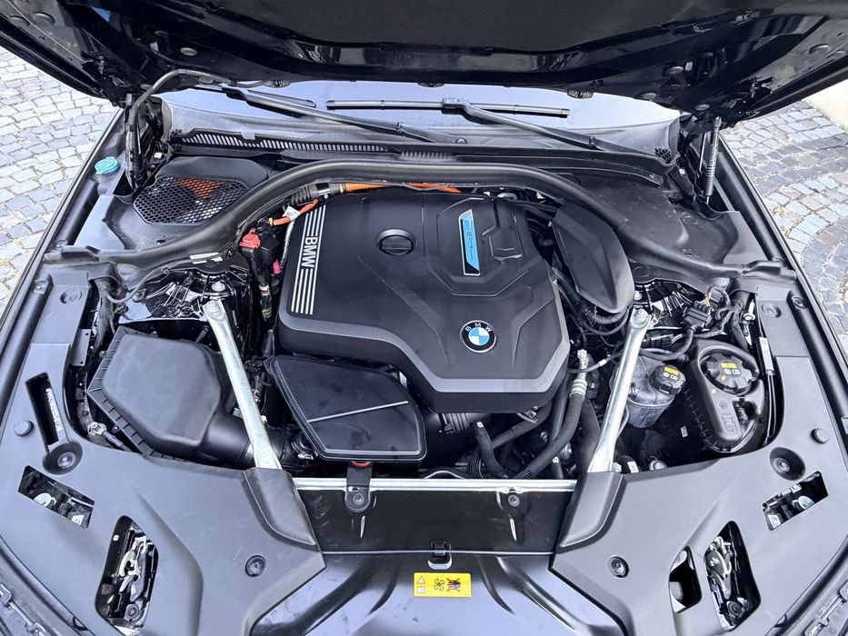 Bmw G30 LCI 2022 520E M-pack interior Trapa ceasuri Camera
