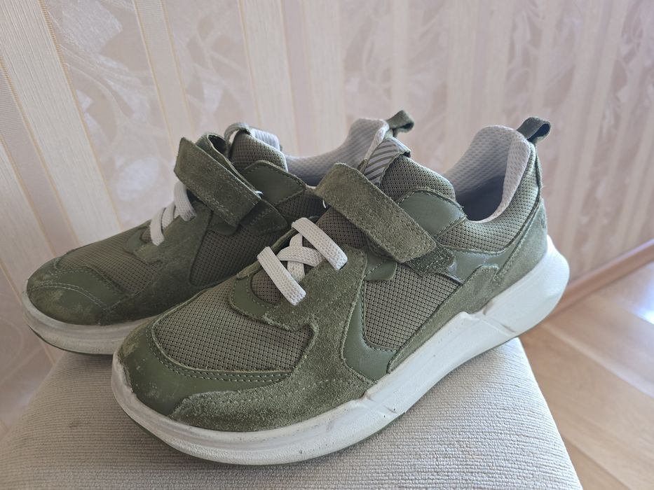 Кросовки на  весну/лето