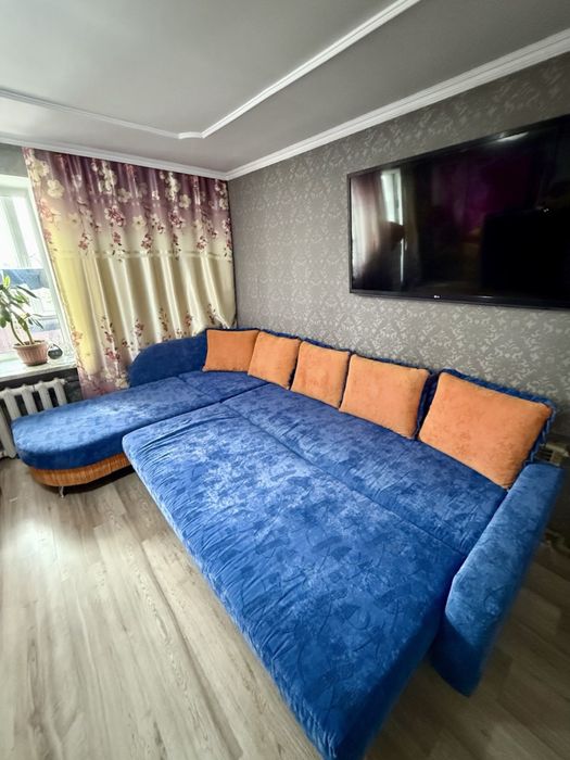 Продам угловой диван-трансформер