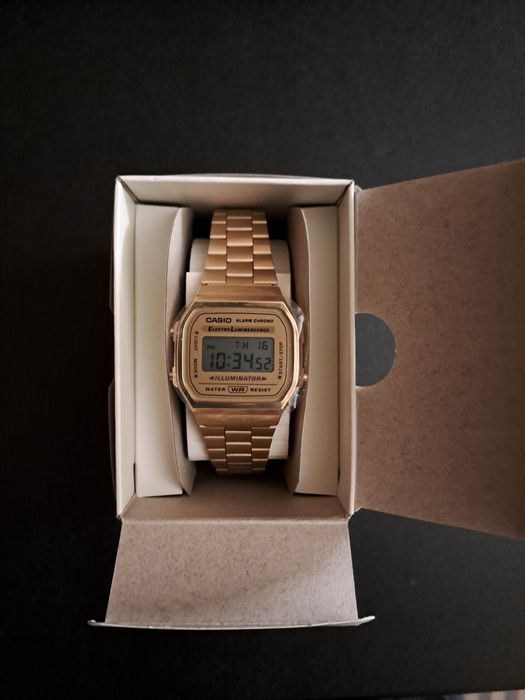 Часовник Casio A168WG-9EF