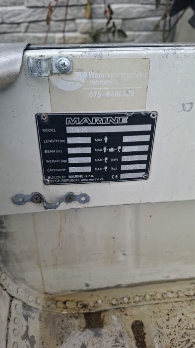 Barcă aluminiu cu motor 15 cp