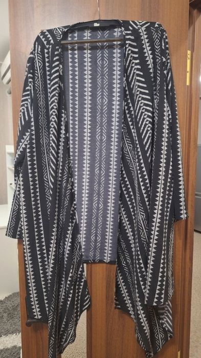 Продам женский костюм