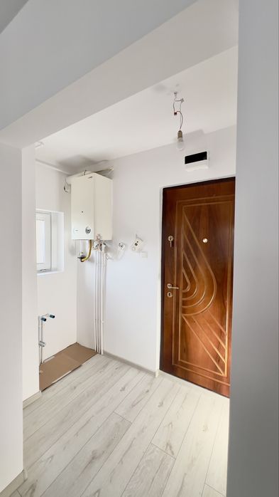 Garsonieră pe colț, renovată – 21 mp, Mulatau, etaj 1, zona de case.