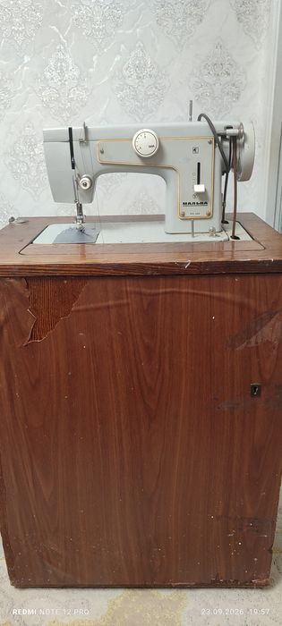 2 швейные машинки,Мальва полностью рабочая,вторая нитку рвет,цена за 2