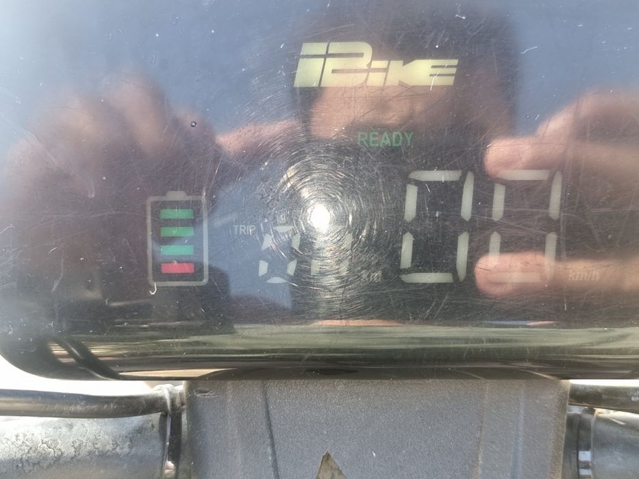 Продаётся электроскутер буу