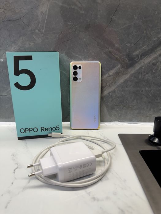 Продам смартфон Oppo reno 5
