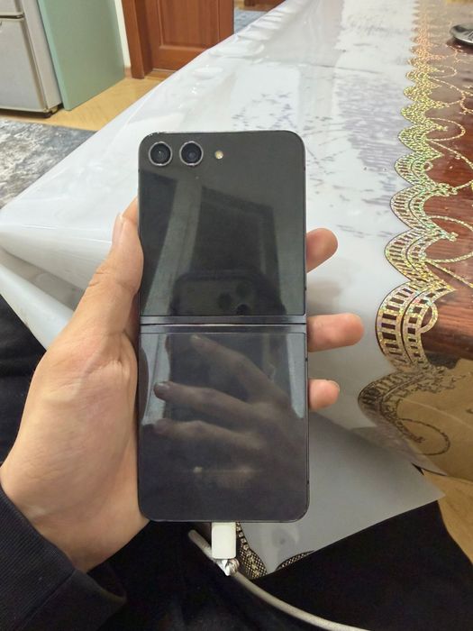 Продам самсунг фолд 5