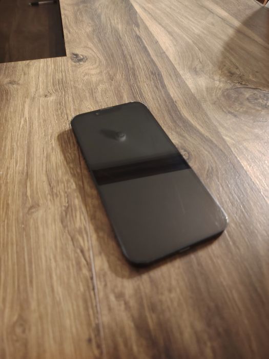 IPhone 14 в хорошем состоянии