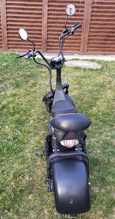 Vand 2 scutere citycoco