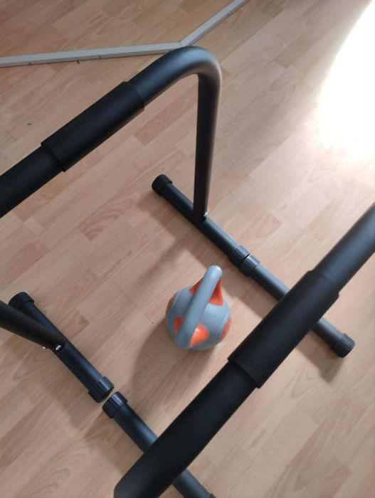 Успоредка за кофички