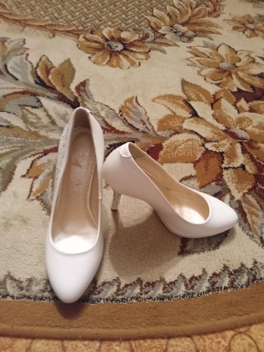 Продам туфли  б. У.