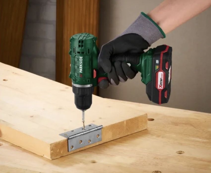 Комплект Винтоверт PARKSIDE с батерия и зарядно