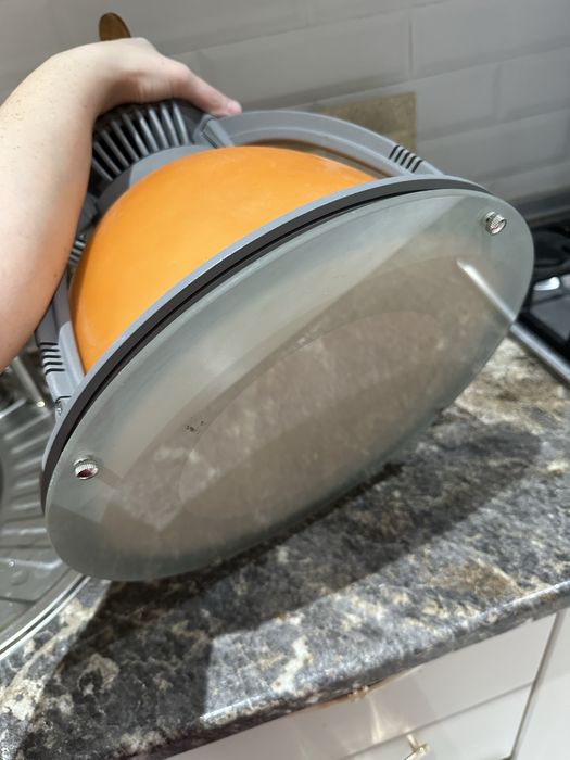 Продам люстру! Очень качественная!