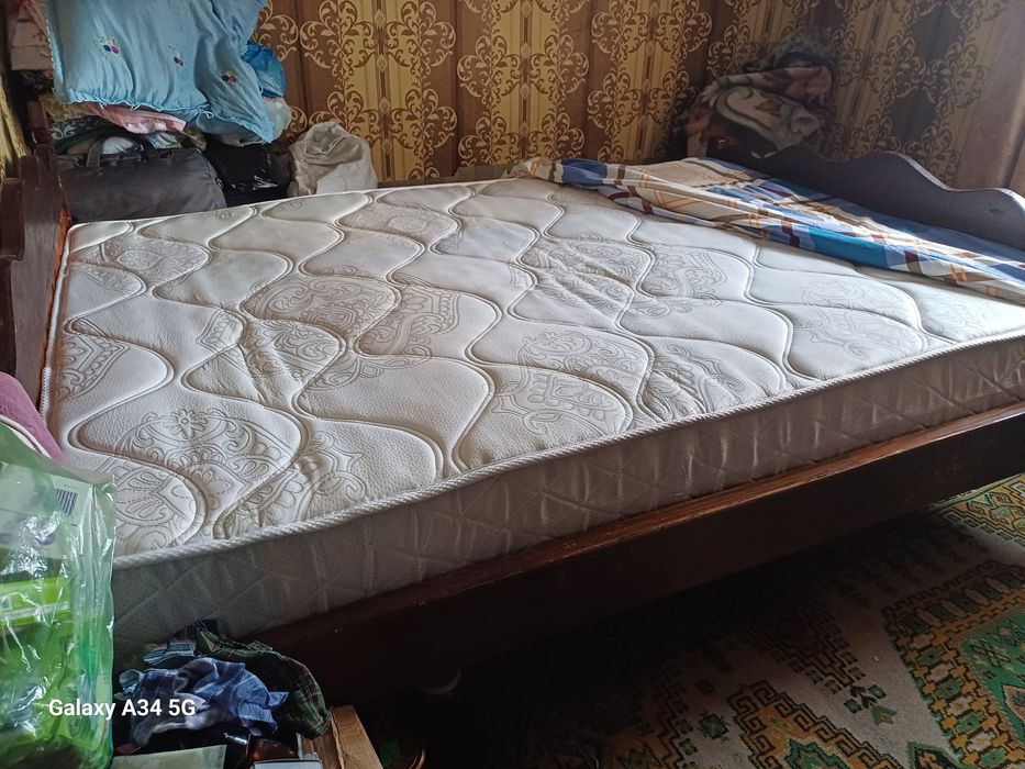 Кровать двухспальная