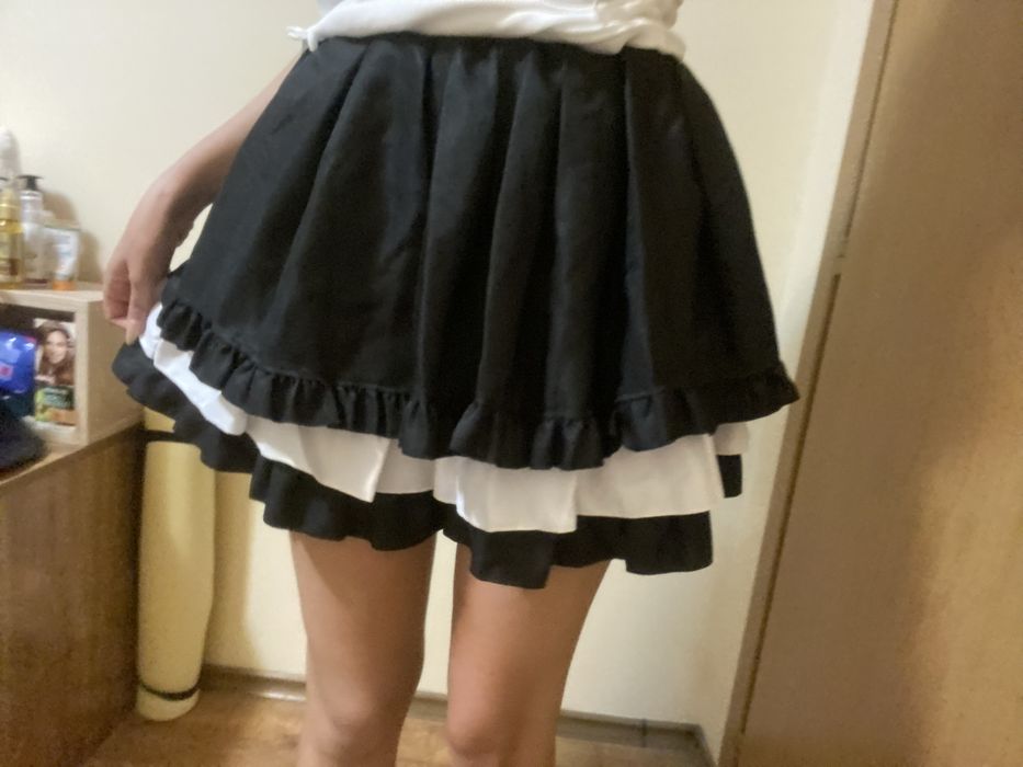 Дамска къса пола с волани, модел в черно и бяло lolita style