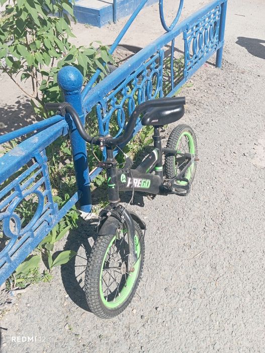 Продам велосипед детский на 3-5 лет