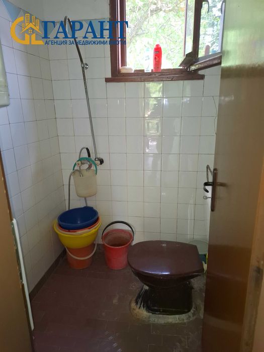 Недвижими имоти Гарант продава, къща в с.Кондофрей, община Радомир.