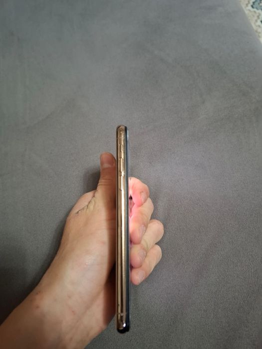 Продаетсья айфон xs