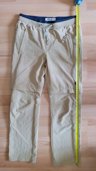 Pantaloni trekking mărimea 140