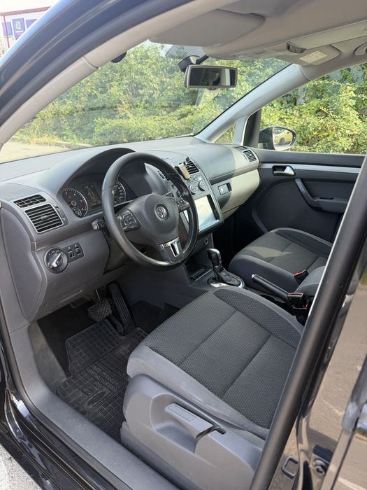 Vând VW Touran 1.6 TDI Automată