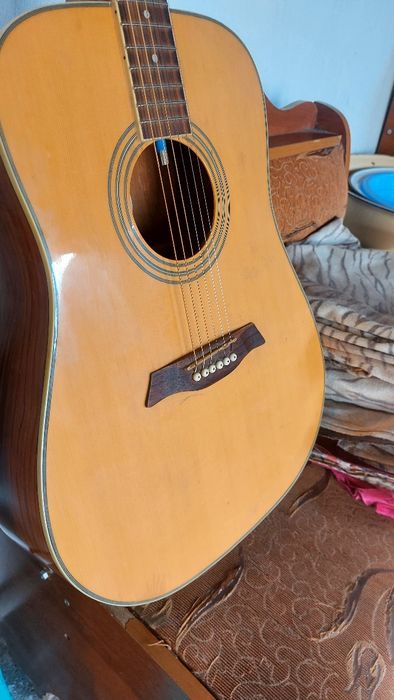 Гитара акустическая