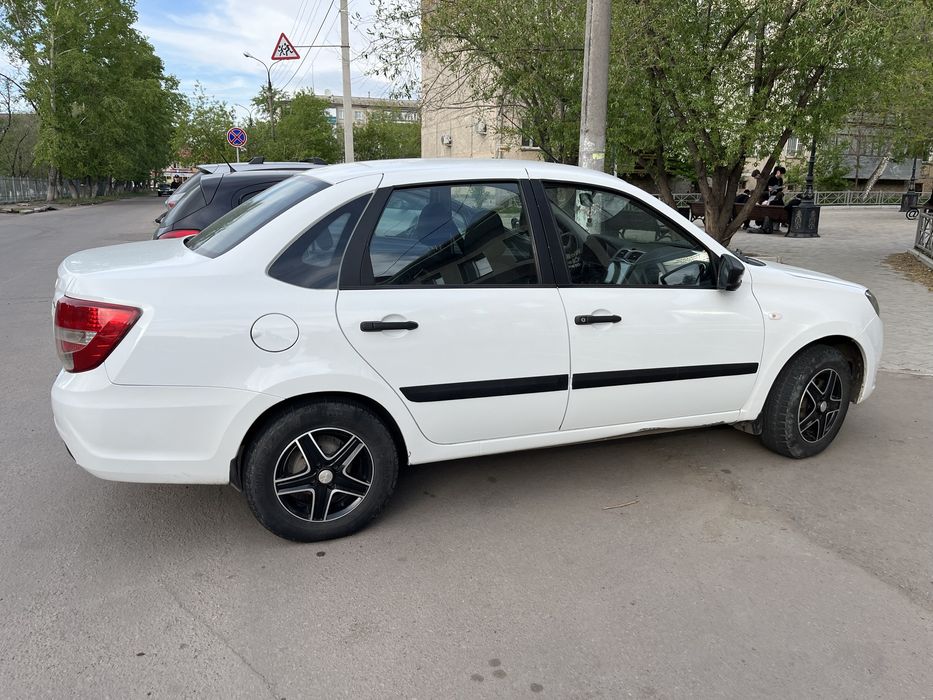 Продам автомашину Гранта