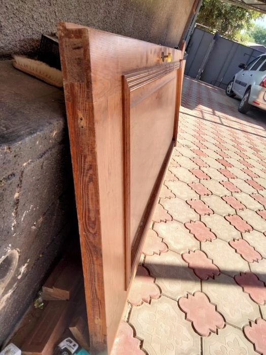 Дверь дубовая входная