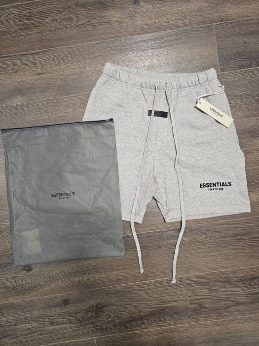 Pantaloni scurti Essentials