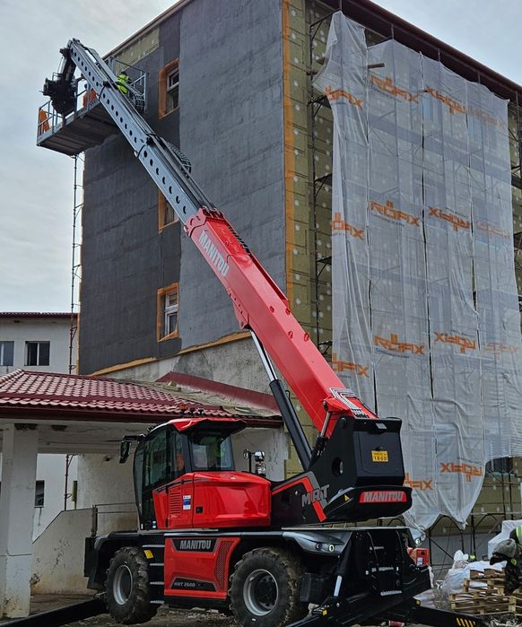 Închiriez incarcator telescopic rotativ Manitou