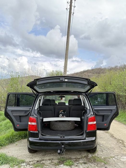 •VW Touran 1.6 FSI 116кс. Бензин на ЧАСТИ Имам и 1.9 tdi 105кс/2.0 140