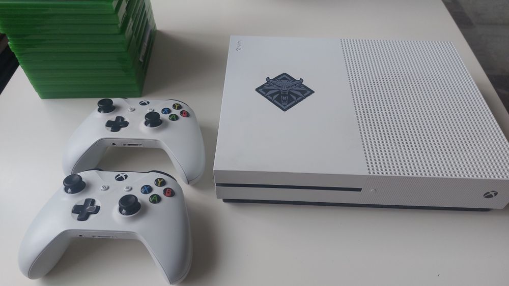 Xbox One S +2 manete