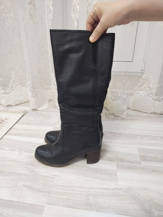 Продам зимние сапоги