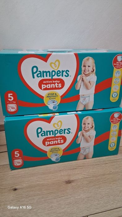 Vând Pampers pants nr5