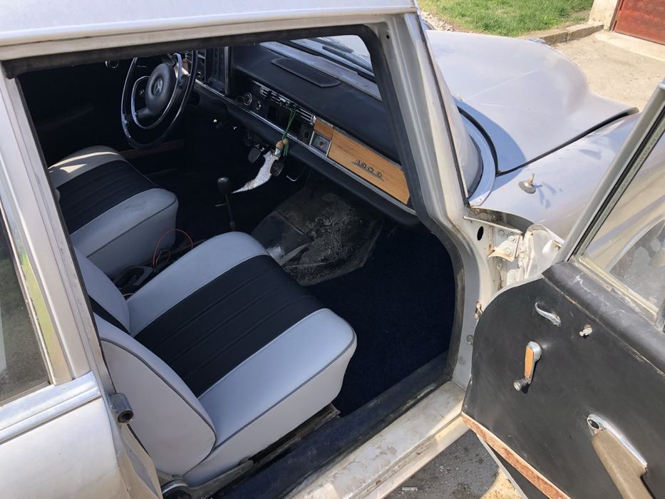 Mercedes 110 300d редовни документи