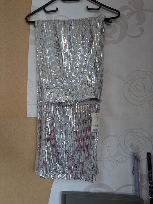 Pantaloni dama cu crac larg,cu paiete